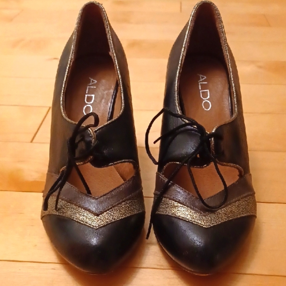 ALDO Women's Black and Gold Shoes